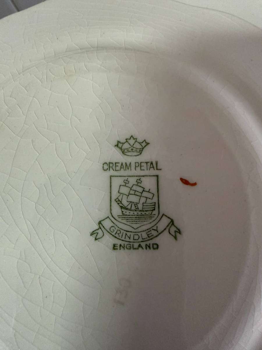 VINTAGE GRINDLEY SIDE PLATES
