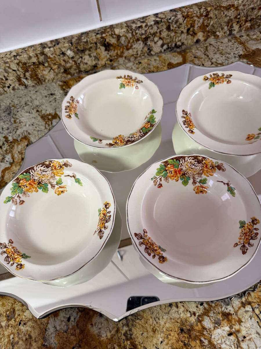 VINTAGE GRINDLEY DESERT BOWLS