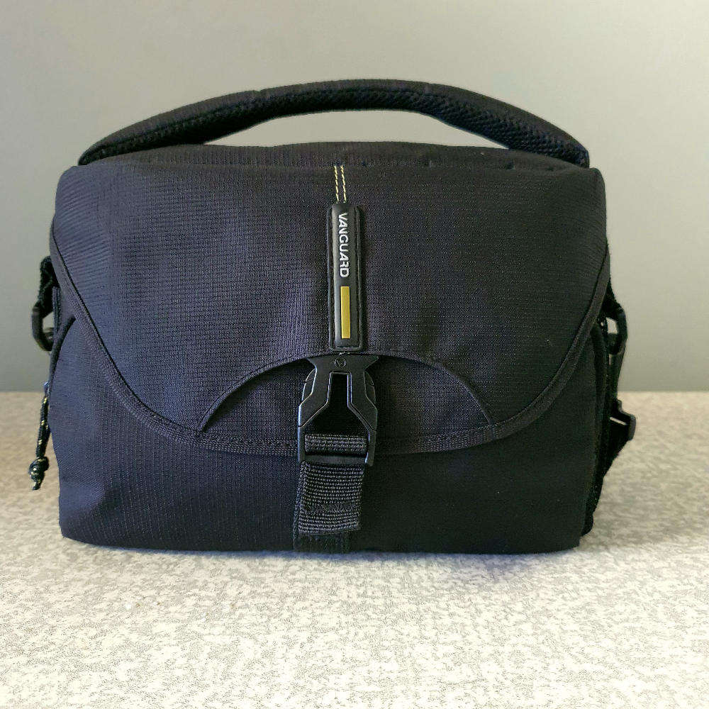 Nikon D5600 Full kit ( 2 lenses ) + Vanguard Bag