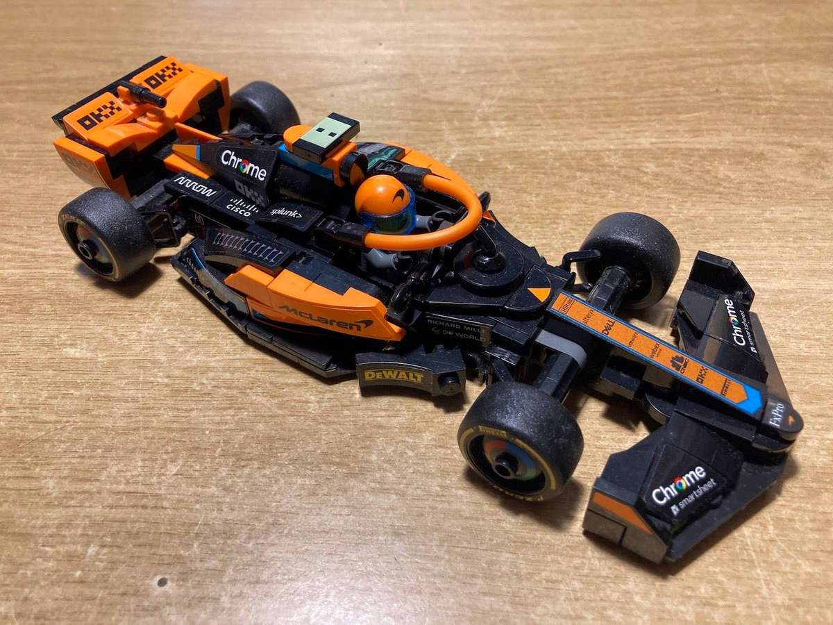 LEGO Speed Champions 76919 2023 McLaren Formula 1 Car - complete with box and instructions