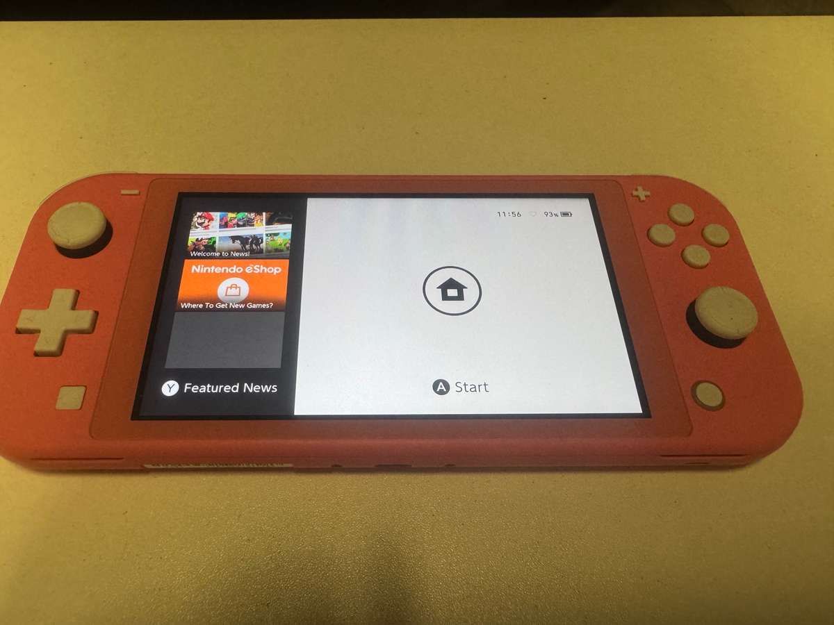 Nintendo switch lite - NO RESERVE
