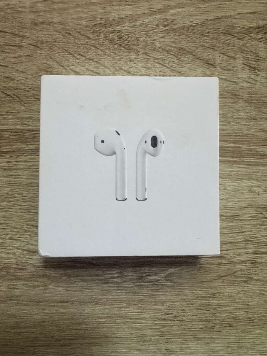 Apple Airpods (2nd generation) Bluetooth Headset (In the Ear) NO RESERVE