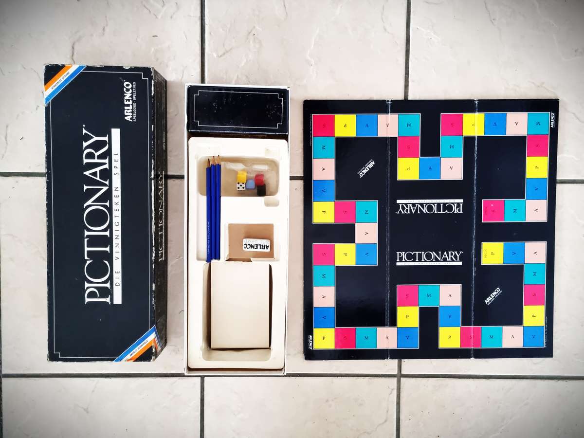 PICTIONARY - AFRIKAANS EDITION