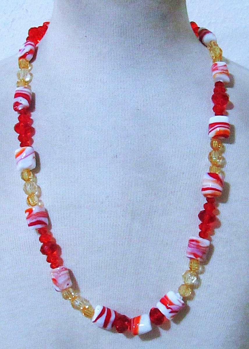Vintage Faceted Red and Gold Beaded Necklace with Simulated Agate Beads