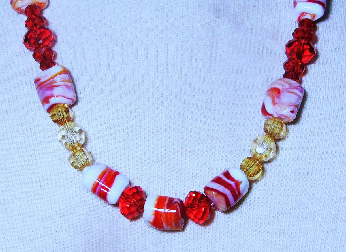 Vintage Faceted Red and Gold Beaded Necklace with Simulated Agate Beads