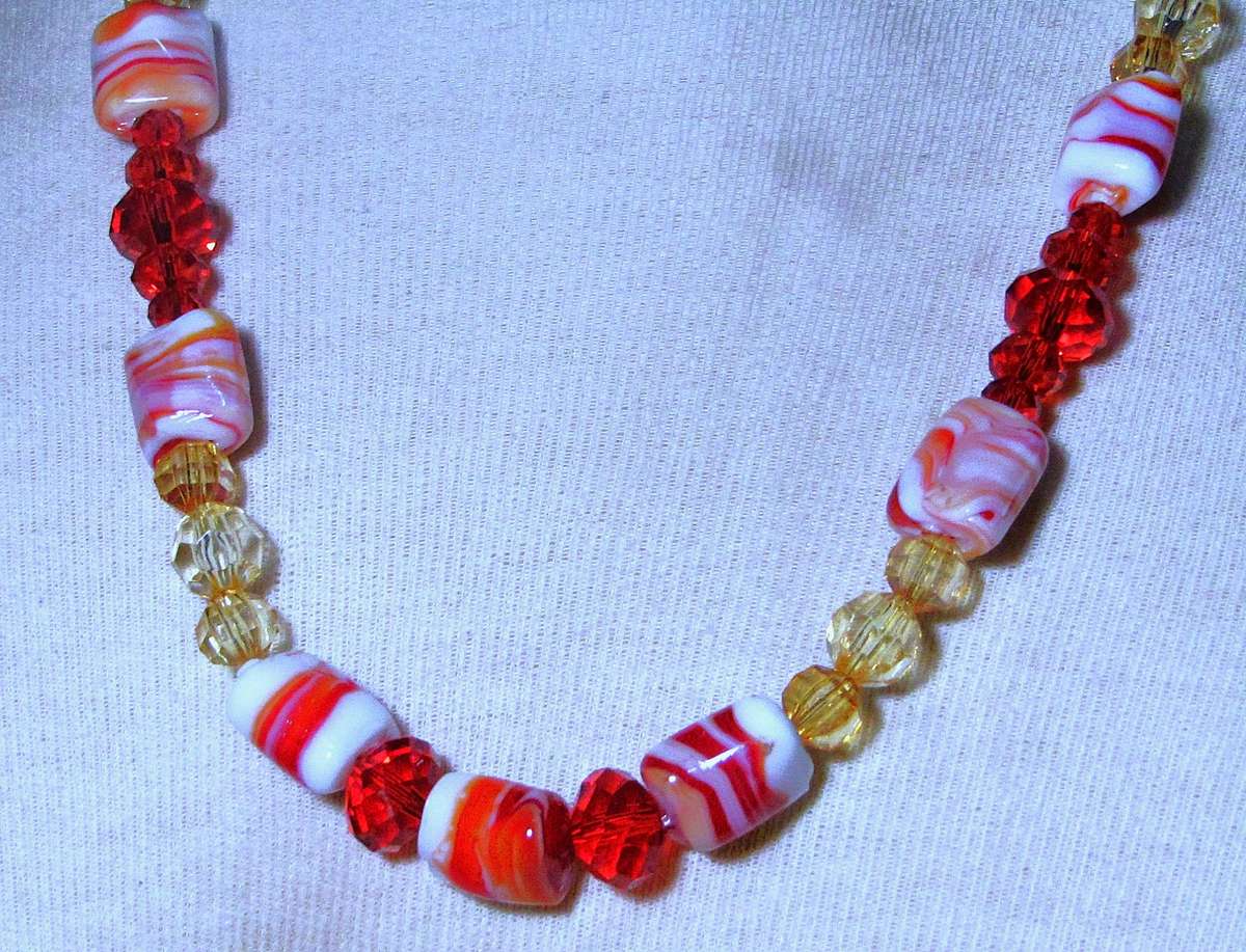 Vintage Faceted Red and Gold Beaded Necklace with Simulated Agate Beads