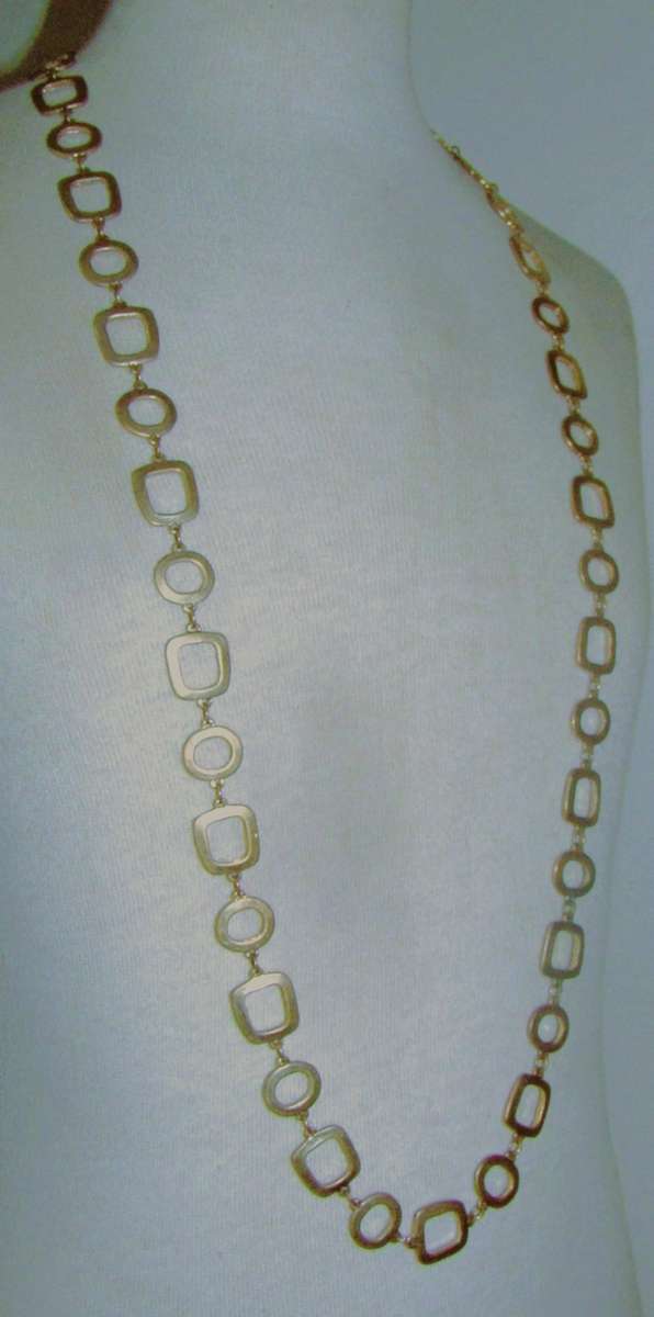 Retro 1970s Gold Tone Geometric Link Necklace