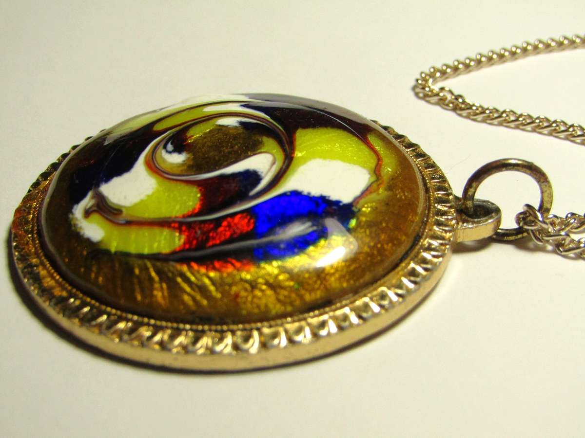 Vintage Studio Art Glass Swirl Pendant with Gold-Tone Chain