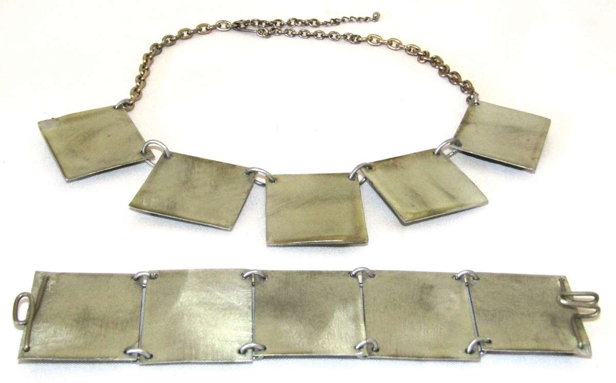 Vintage Hand-Crafted Silver-Tone Mother of Pearl Necklace and Bracelet Set