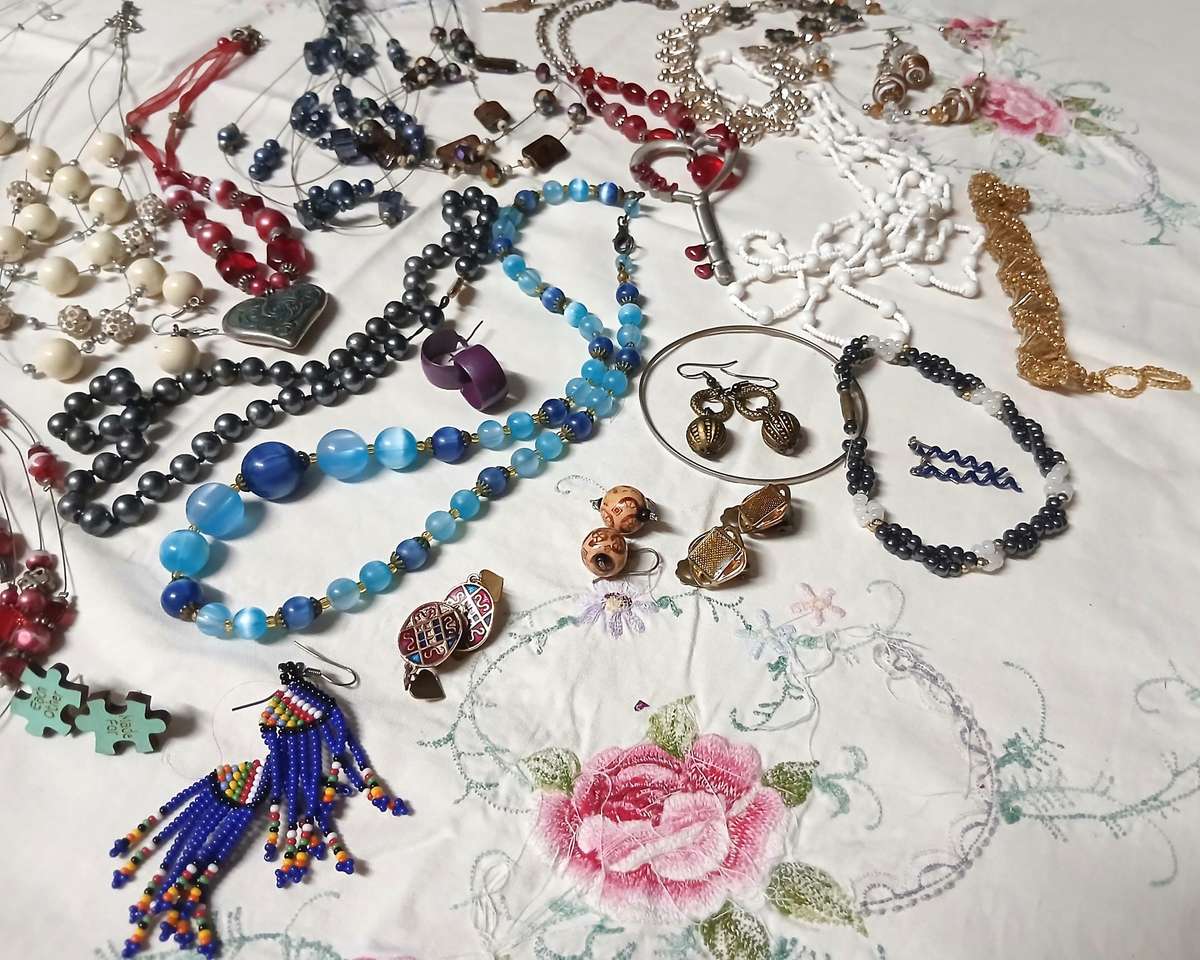 Job Lot Eclectic Vintage Costume Jewellery | Mixed Styles | Necklaces, Bracelets, Earrings & More