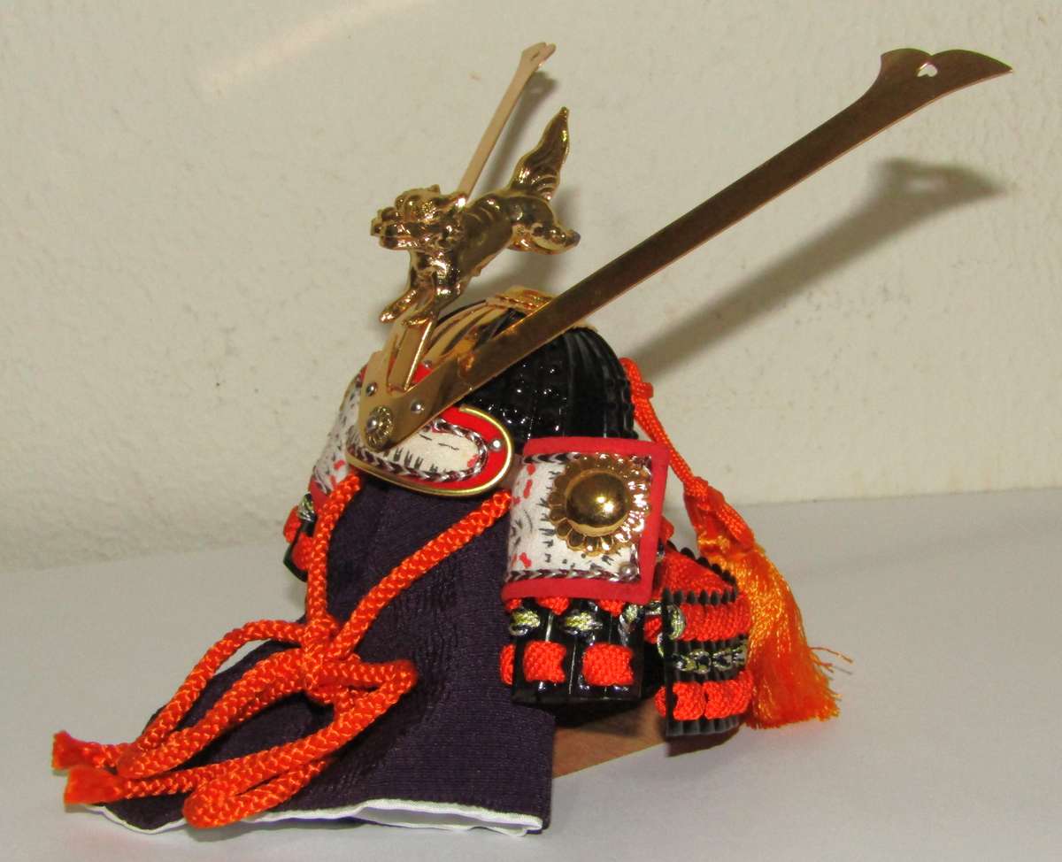 Vintage Replica Kabuto Samurai Doll Helmet Display Set with Gilt Embellishments and Original Box