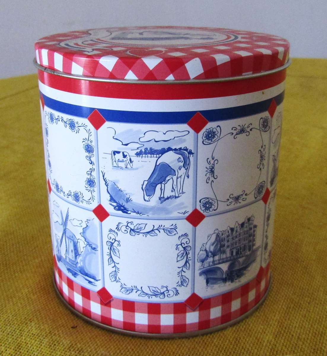 Contemporary, Collectible Ik hou van Holland Storage Tin