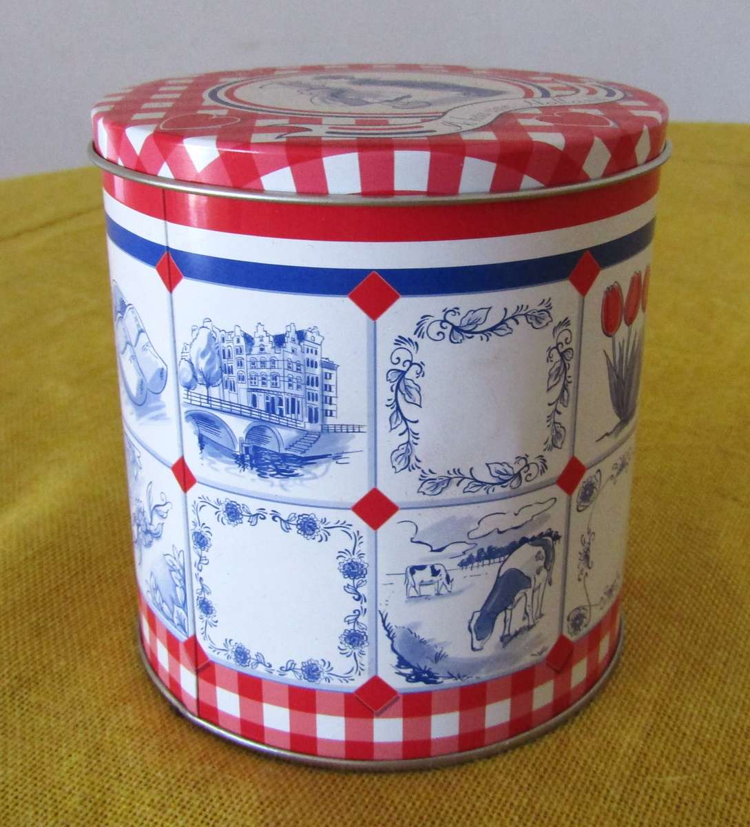 Contemporary, Collectible Ik hou van Holland Storage Tin