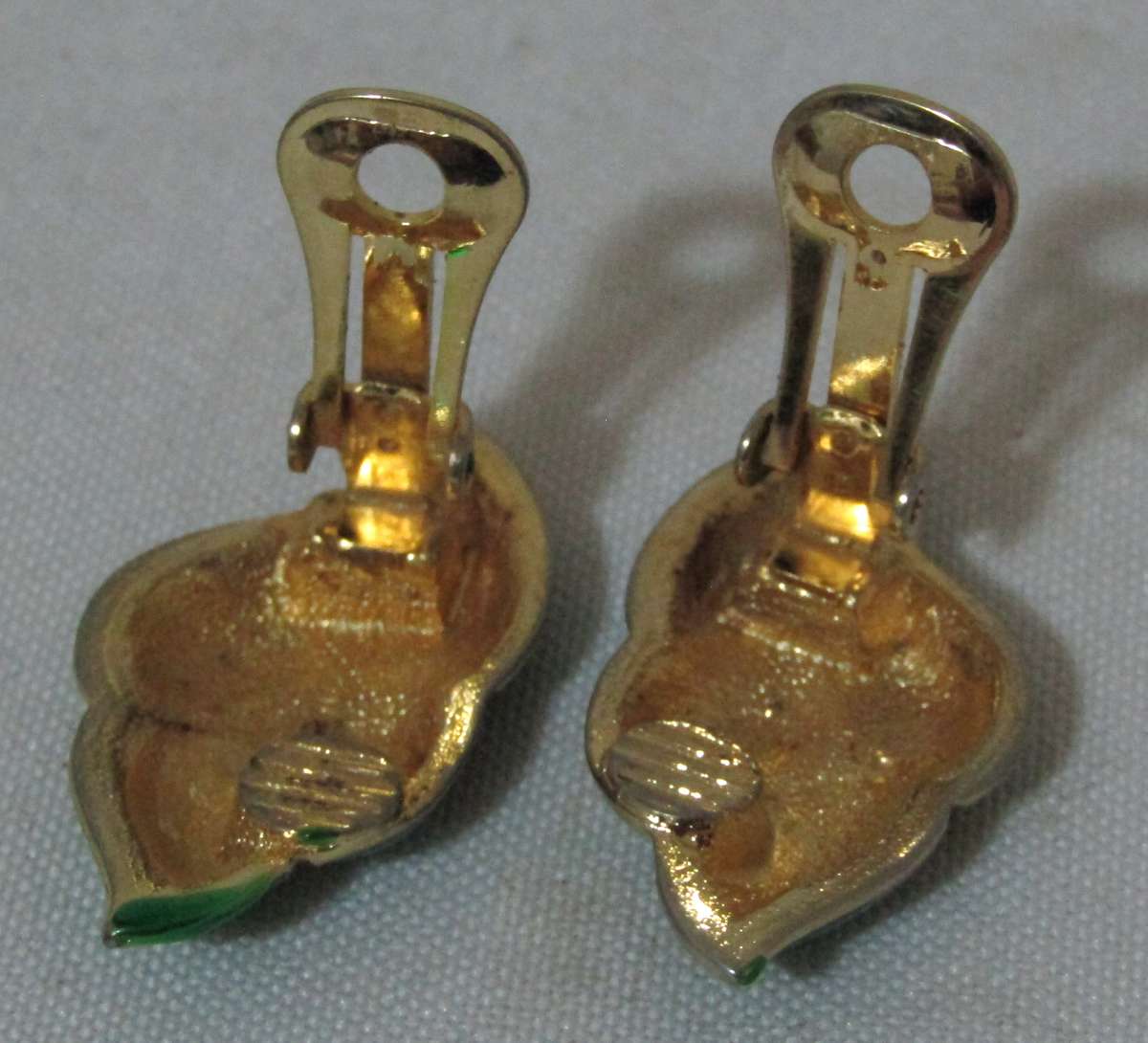 Vintage Gold Tone and Emerald Green Enamel Clip-on Earrings