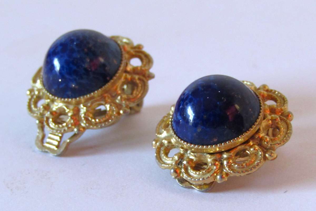 Vintage 1950s Stamped Gilt metal and Lapis Lazuli Clip-on Earrings