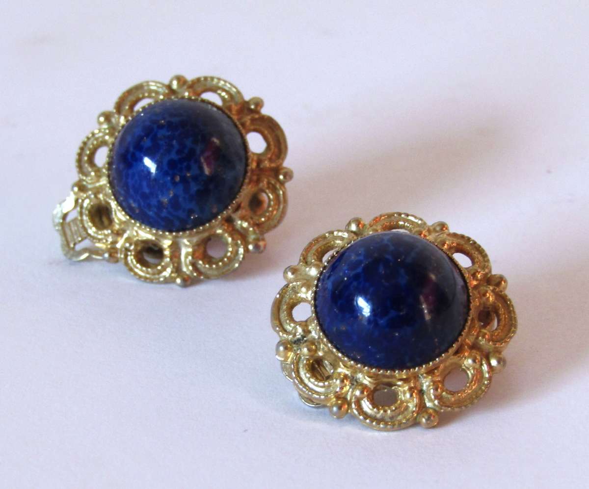Vintage 1950s Stamped Gilt metal and Lapis Lazuli Clip-on Earrings