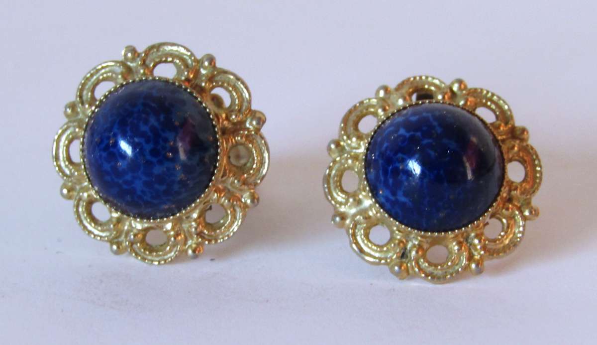 Vintage 1950s Stamped Gilt metal and Lapis Lazuli Clip-on Earrings