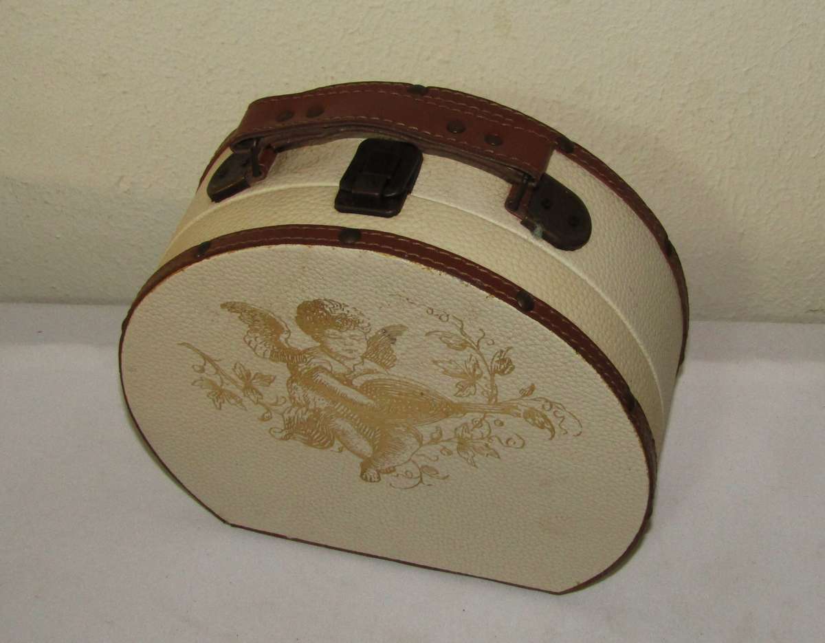 Vintage-Style Round Vanity Case with Cherub Print