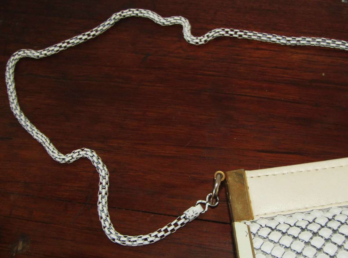 Vintage 1970s Alex White Mesh Clutch/Shoulder Bag by Alessandro Meucci for Creazioni Meucci  Italy