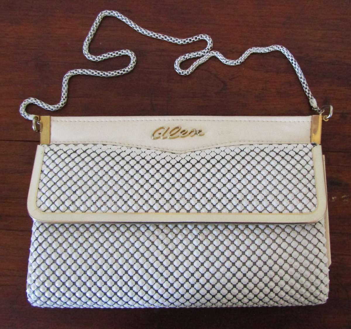 Vintage 1970s Alex White Mesh Clutch/Shoulder Bag by Alessandro Meucci for Creazioni Meucci  Italy