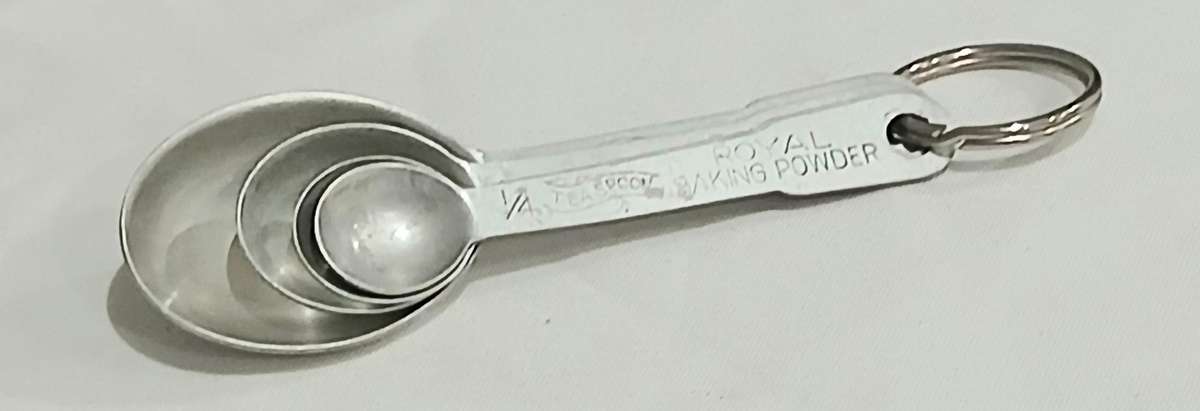 Vintage 1970s Aluminum Measuring Spoons | Royal Baking Powder Branded | Retro Kitchenalia