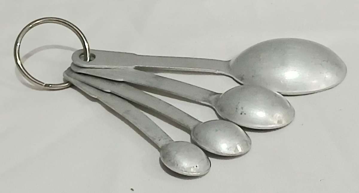 Vintage 1970s Aluminum Measuring Spoons | Royal Baking Powder Branded | Retro Kitchenalia