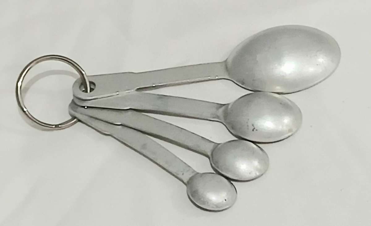 Vintage 1970s Aluminum Measuring Spoons | Royal Baking Powder Branded | Retro Kitchenalia