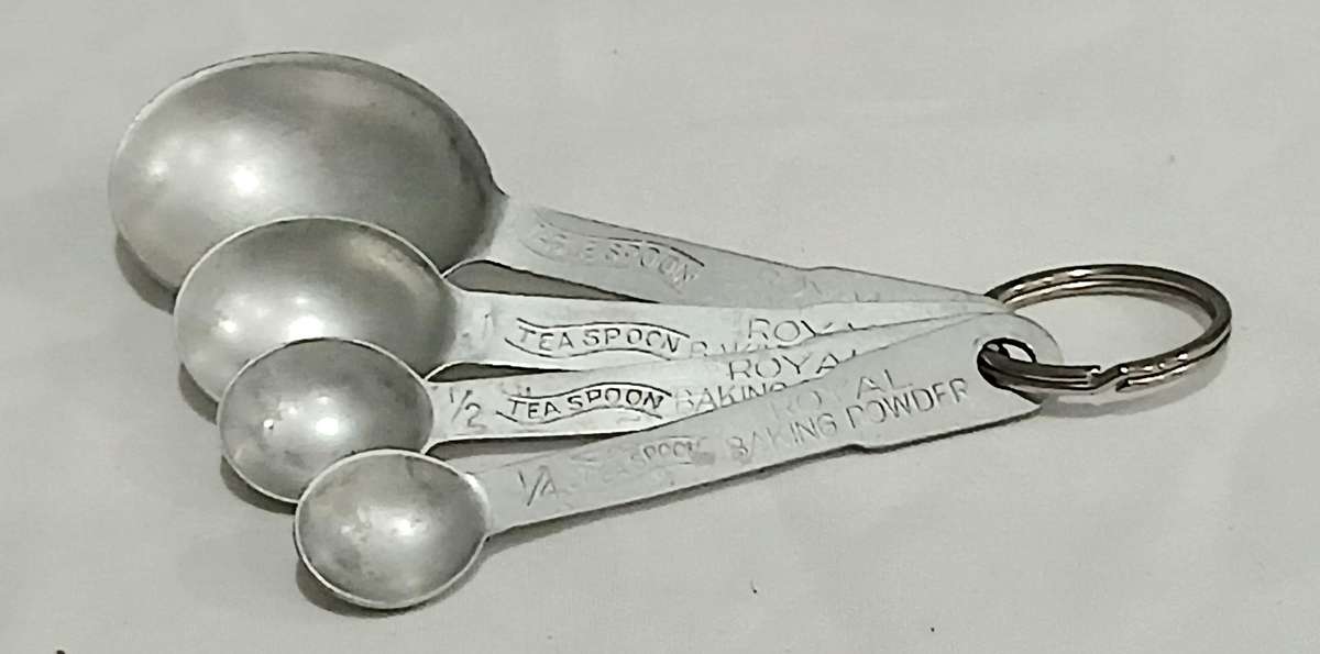 Vintage 1970s Aluminum Measuring Spoons | Royal Baking Powder Branded | Retro Kitchenalia