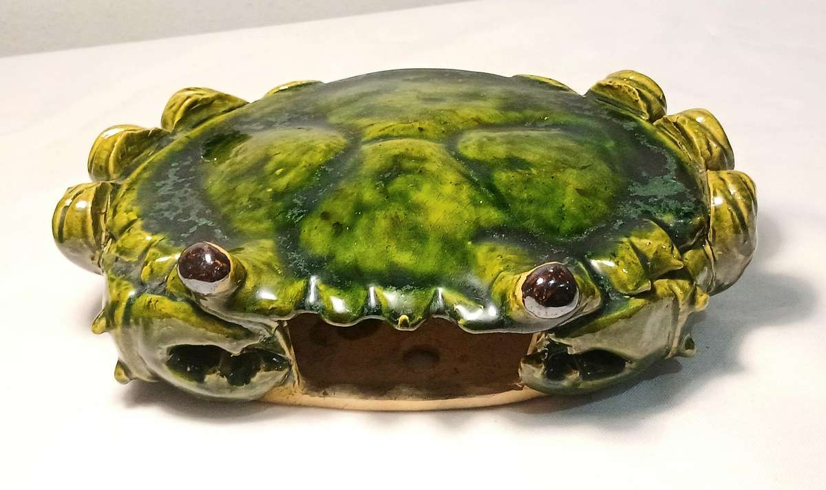 Vintage Shiwan Pottery Crab Wall Pocket Planter | Hand-Glazed Chinese Ceramic | Estate Piece