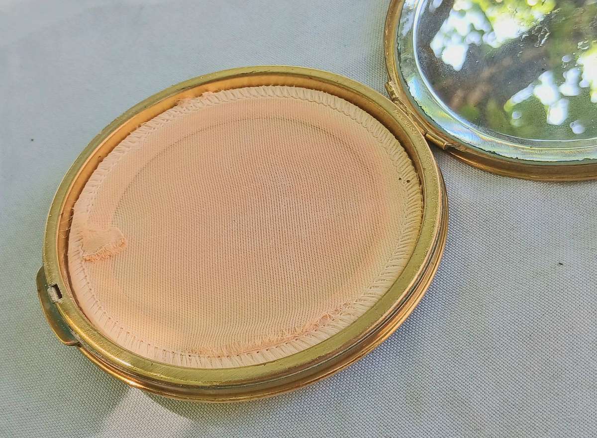 Vintage 1950s Etched & Machine-Tooled Mirrored Powder Compact | Art Nouveau Inspired