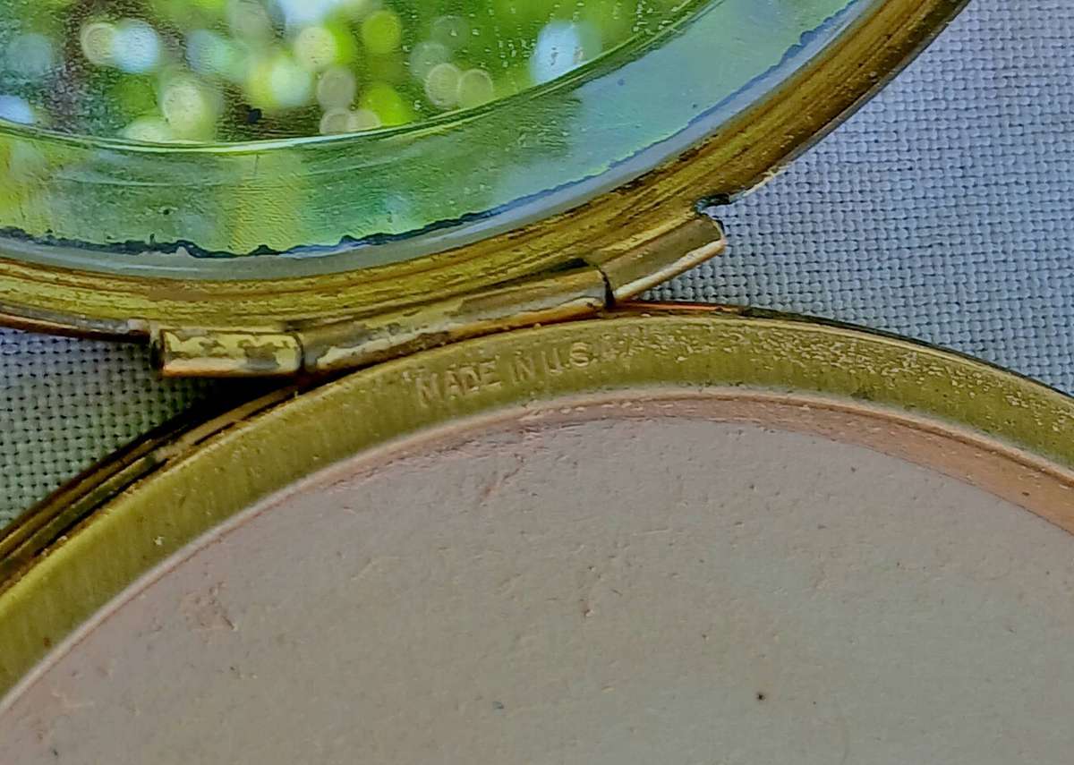 Vintage 1950s Etched & Machine-Tooled Mirrored Powder Compact | Art Nouveau Inspired