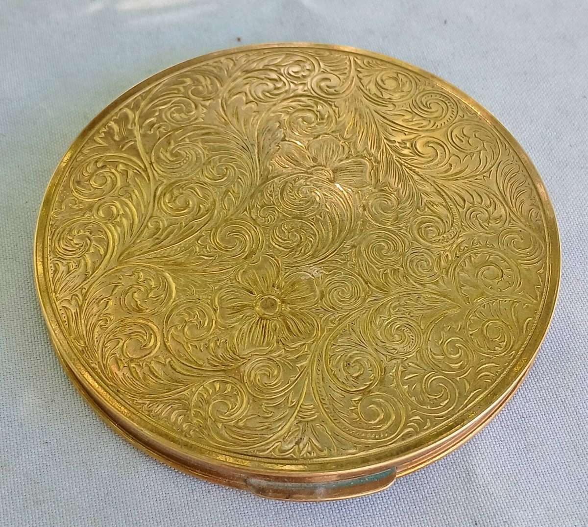 Vintage 1950s Etched & Machine-Tooled Mirrored Powder Compact | Art Nouveau Inspired