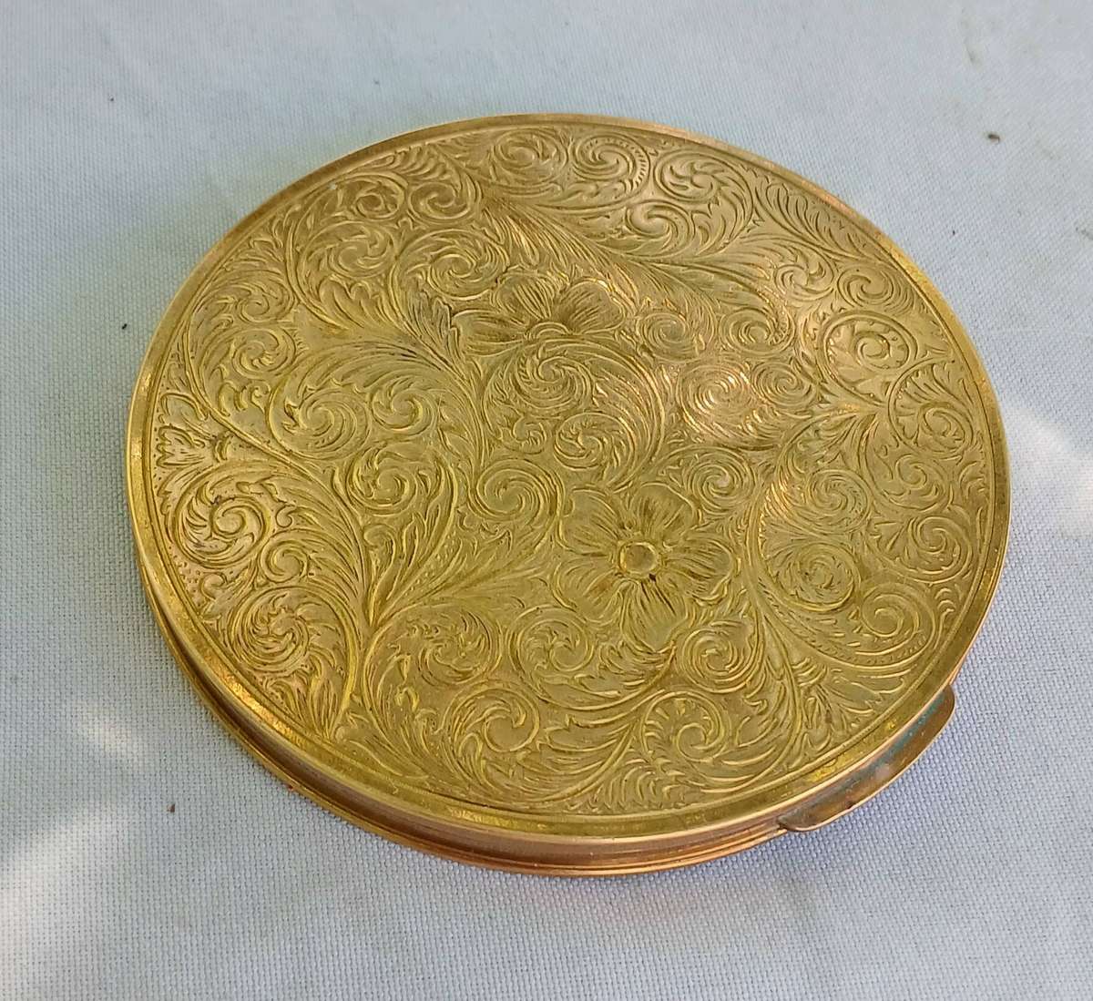 Vintage 1950s Etched & Machine-Tooled Mirrored Powder Compact | Art Nouveau Inspired