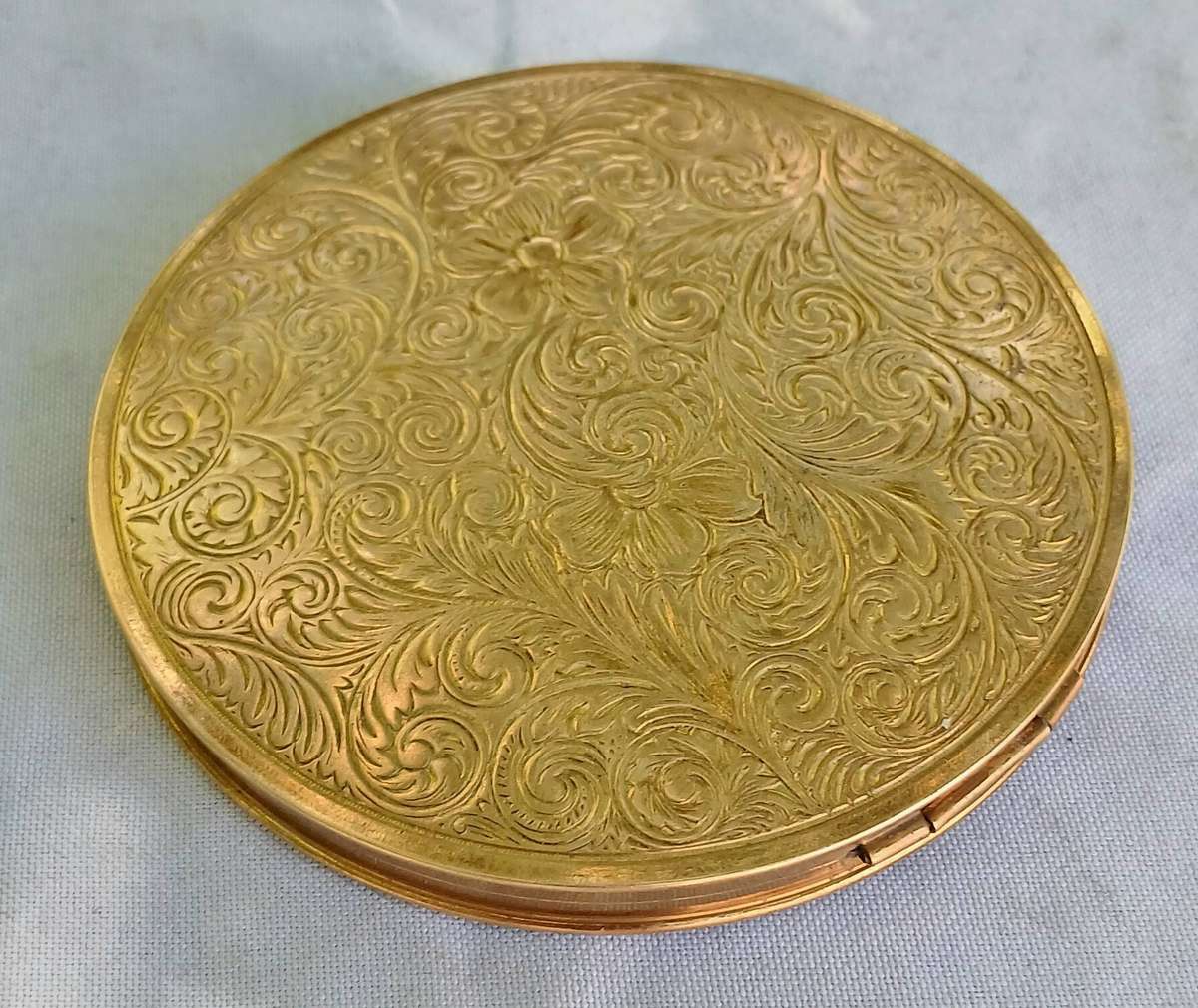 Vintage 1950s Etched & Machine-Tooled Mirrored Powder Compact | Art Nouveau Inspired