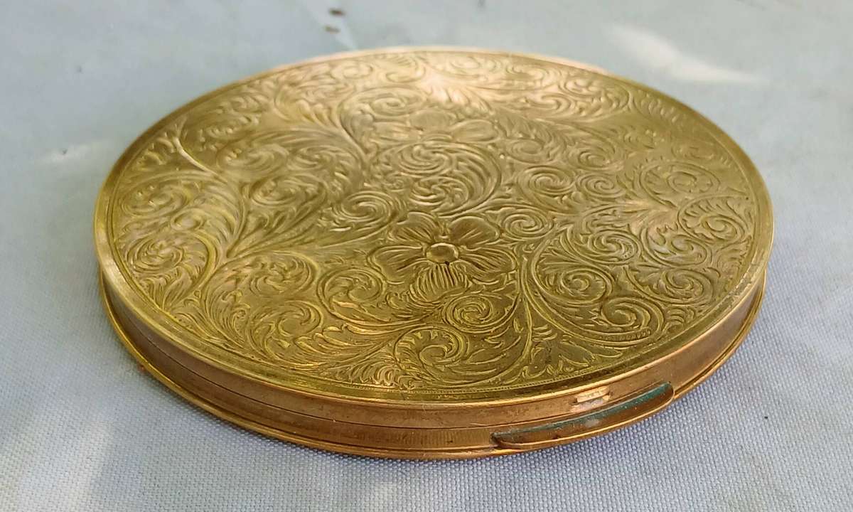 Vintage 1950s Etched & Machine-Tooled Mirrored Powder Compact | Art Nouveau Inspired