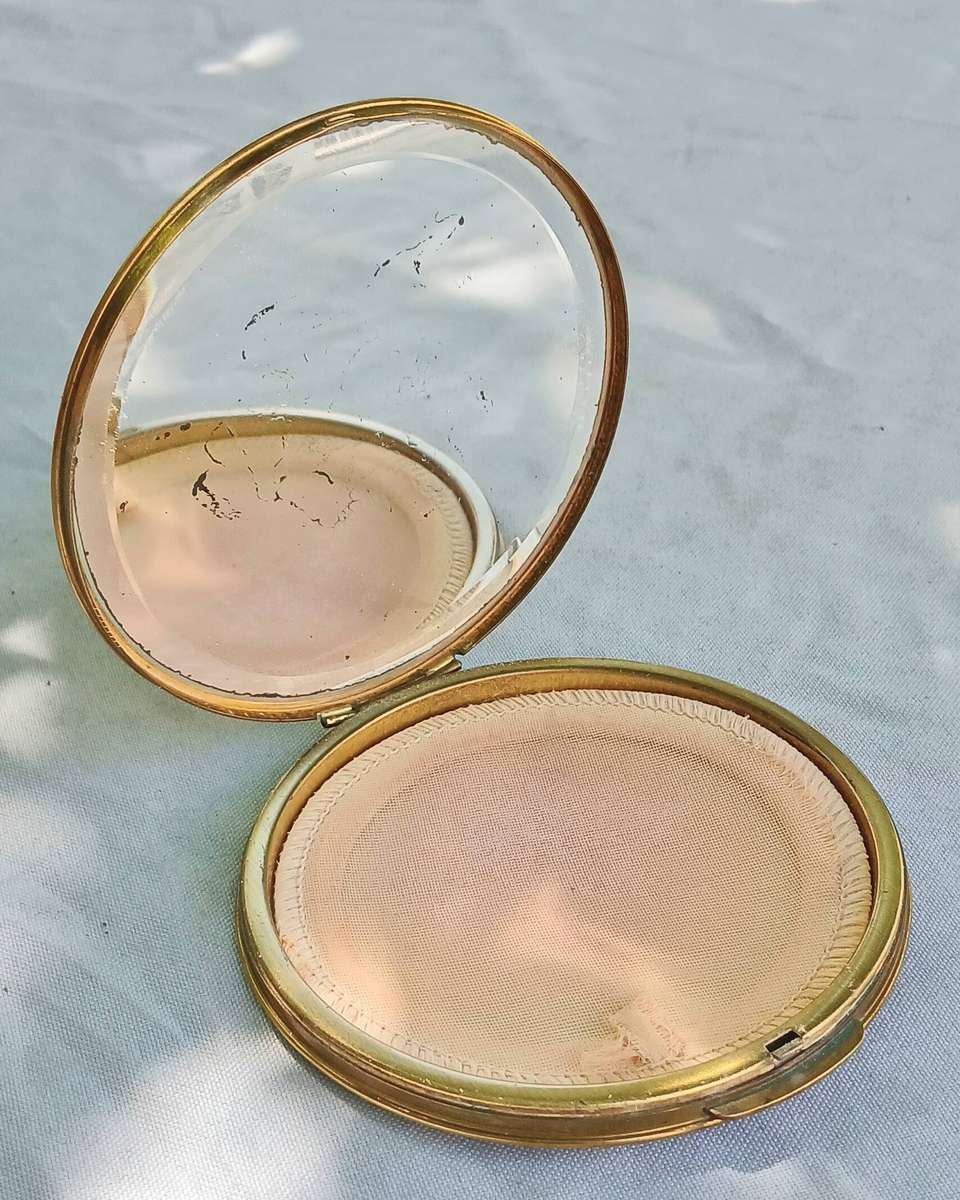 Vintage 1950s Etched & Machine-Tooled Mirrored Powder Compact | Art Nouveau Inspired