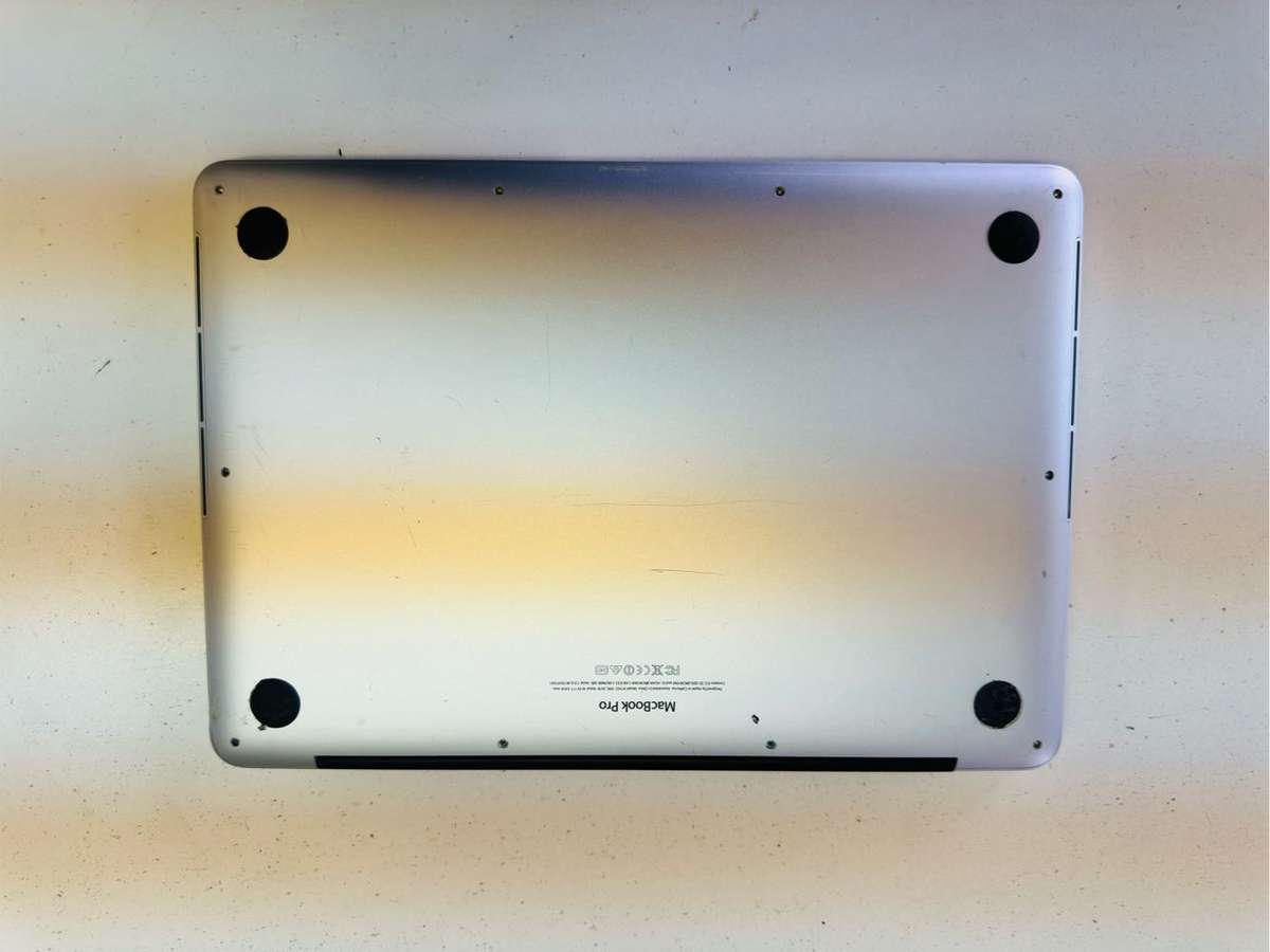 APPLE MACBOOK PRO FOR SPARES OR REPAIR
