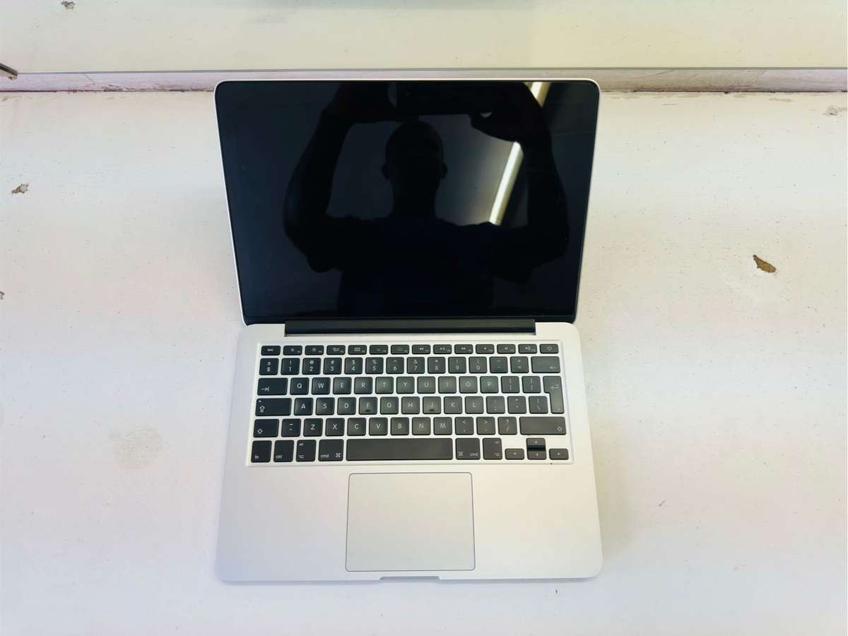 APPLE MACBOOK PRO FOR SPARES OR REPAIR