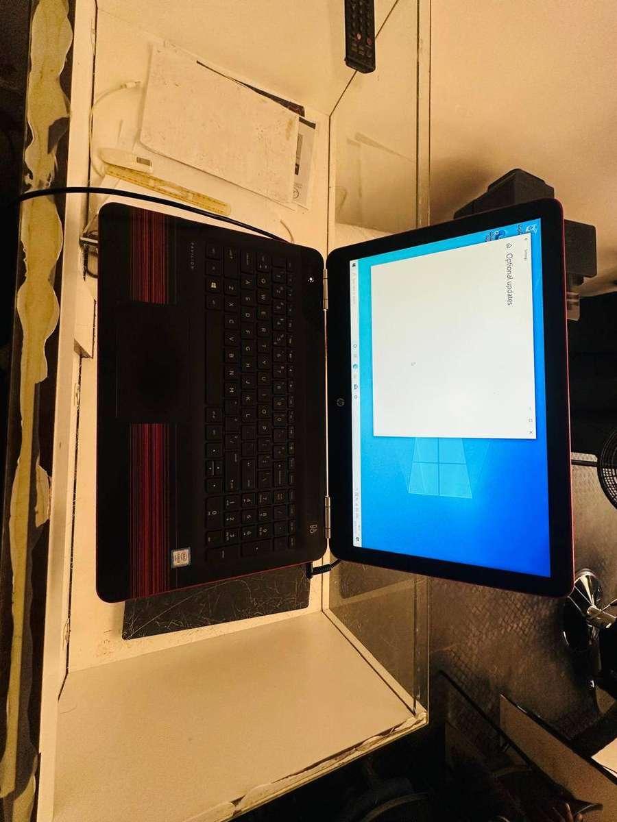 6TH I3, 8GB RAM, 500GB HDD, HP PAVILLION NOTEBOOK PC. C GRADE. NEEDS BATTERY REPLACEMENT