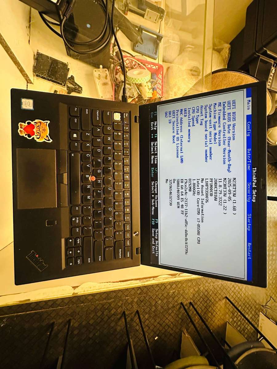 7TH GEN I7, 8GB RAM, LENOVO THINKPAD X1 CARBON NOTEBOOK PC FOR REPAIR OR SPARES