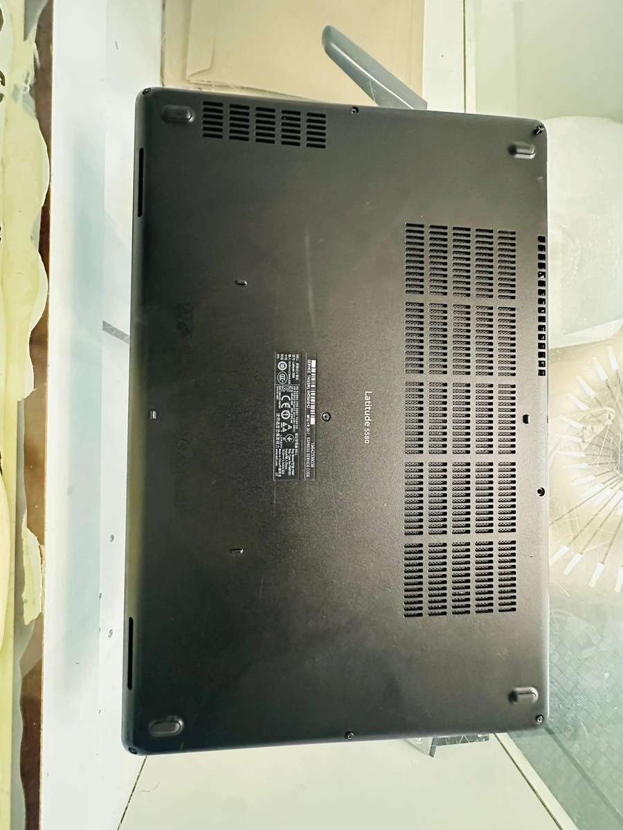 7TH GEN I5, DELL LATITUDE 5580 LAPTOP FOR REPAIR OR SPARES