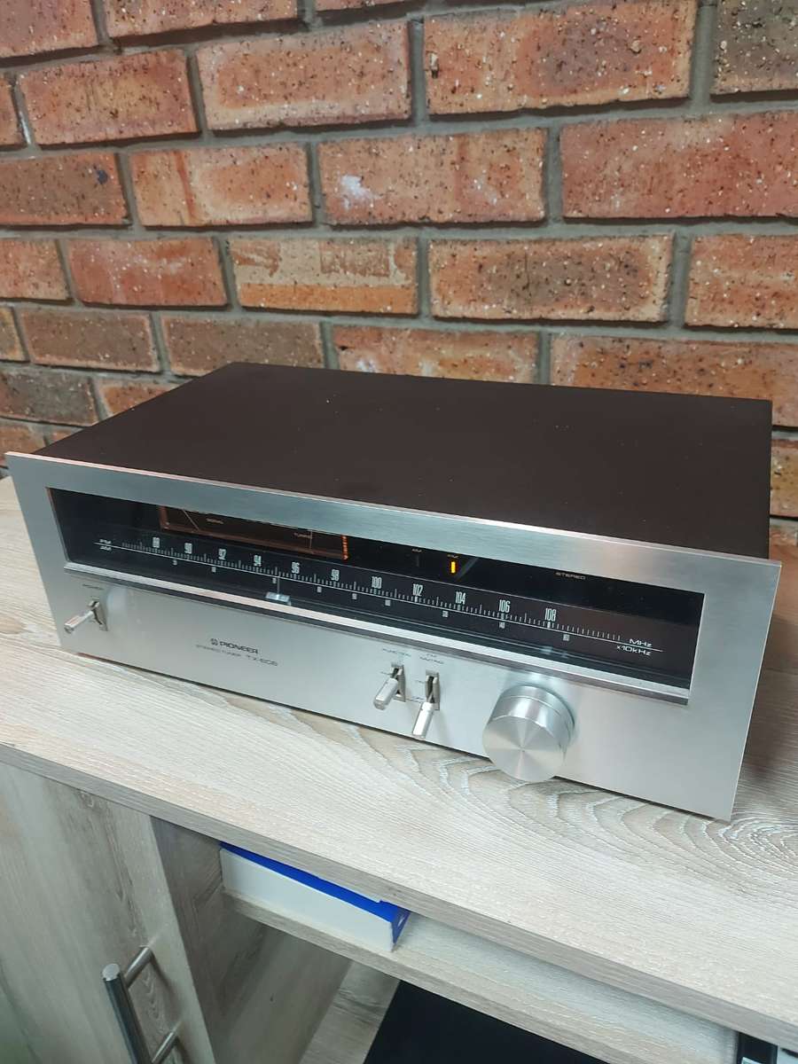 Pioneer Stereo Tuner - TX 608
