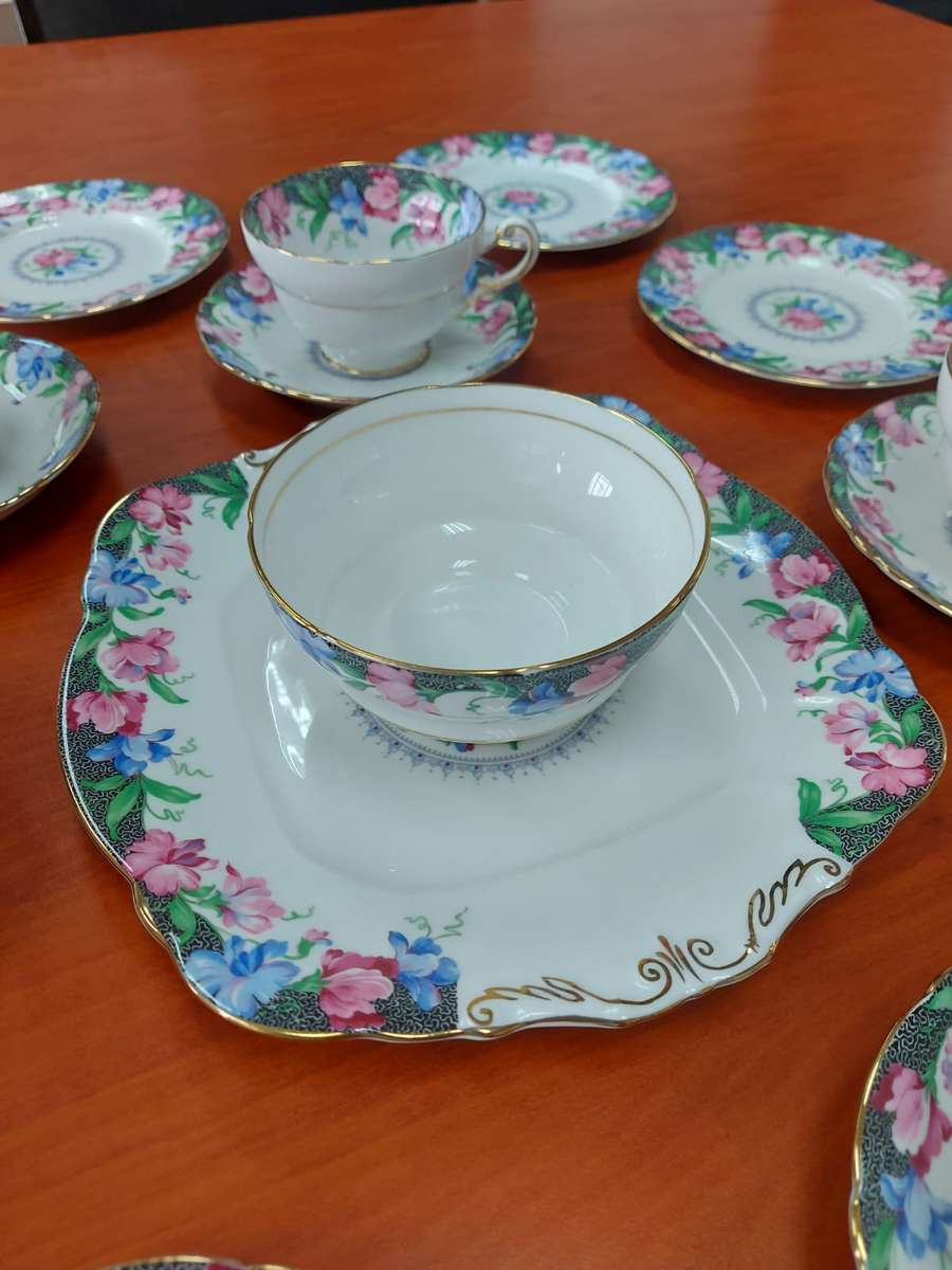 21 Piece Tea Set
