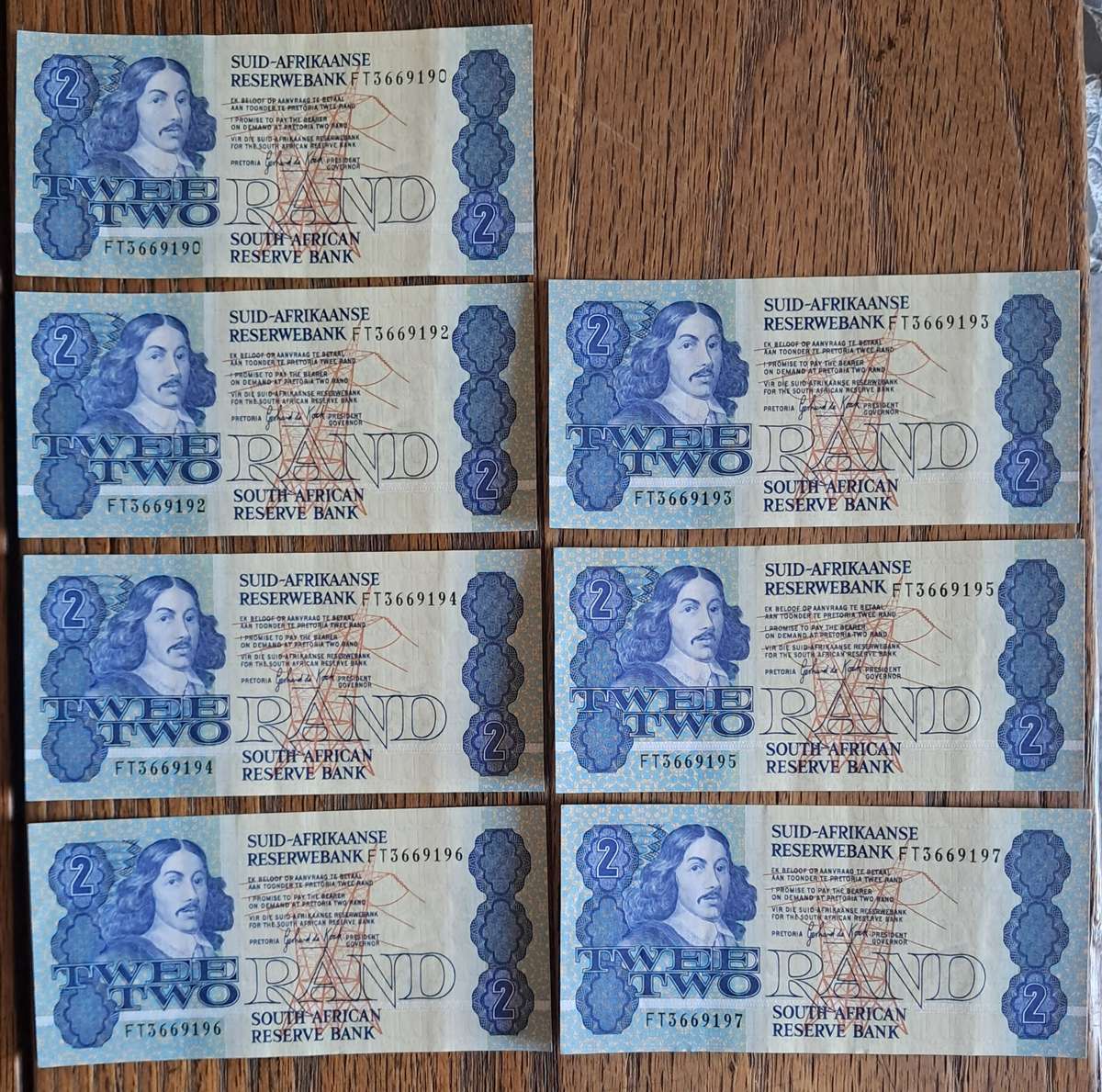 RSA TWO RAND NOTES IN SEQUENCE : G.DE KOCK  X 7