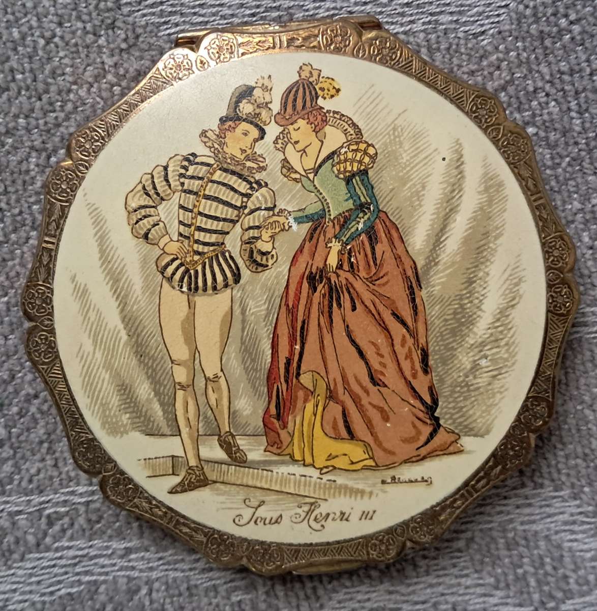 Vintage compact : make up / mirror : 2 lids