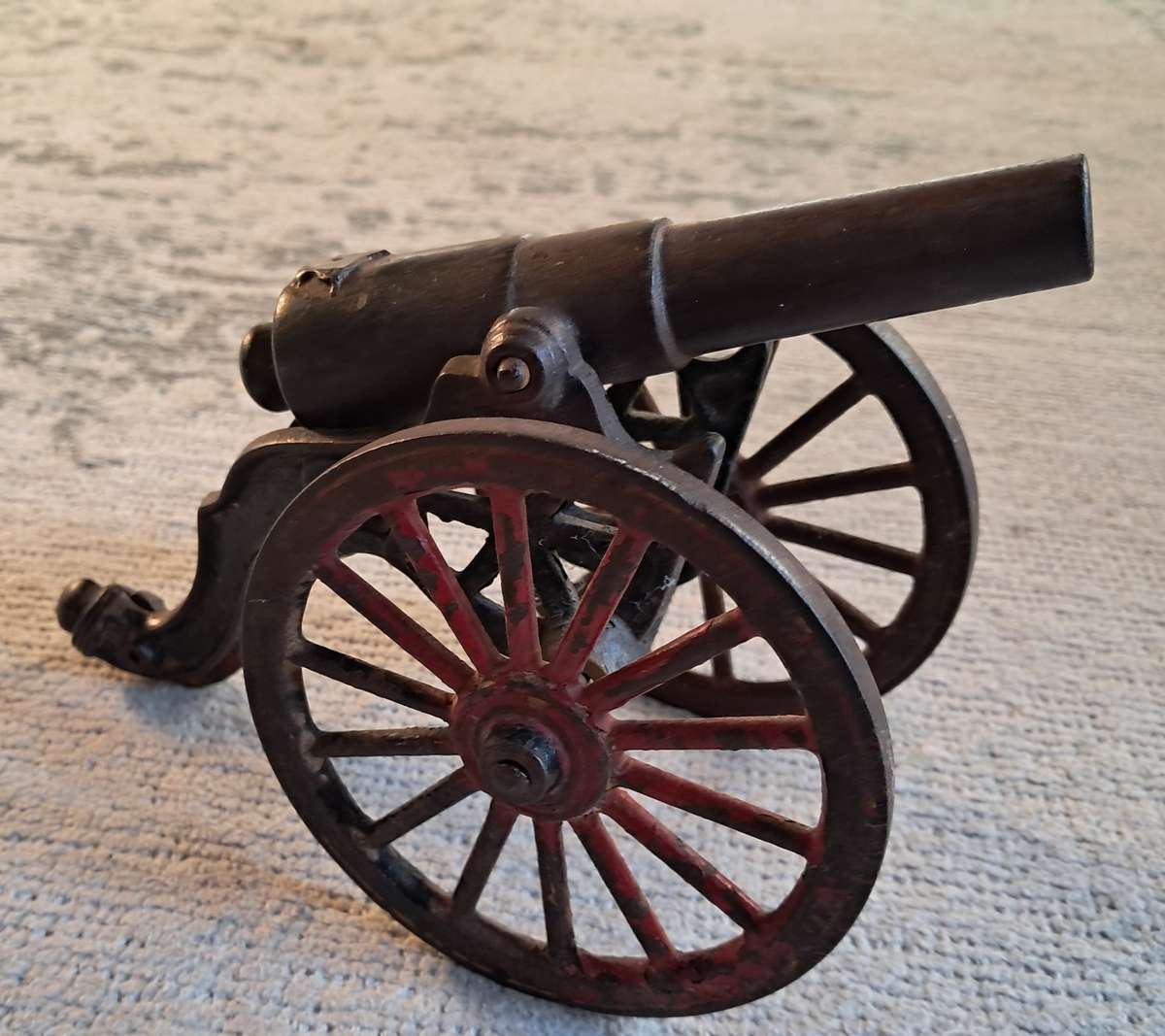 CLASSIC VINTAGE DESK/DISPLAY FIELD CANNON