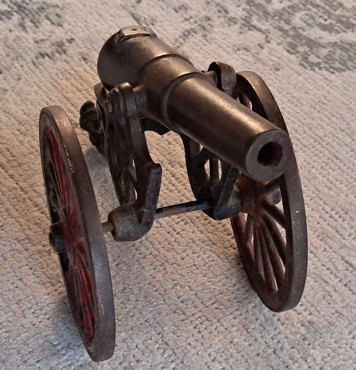 CLASSIC VINTAGE DESK/DISPLAY FIELD CANNON