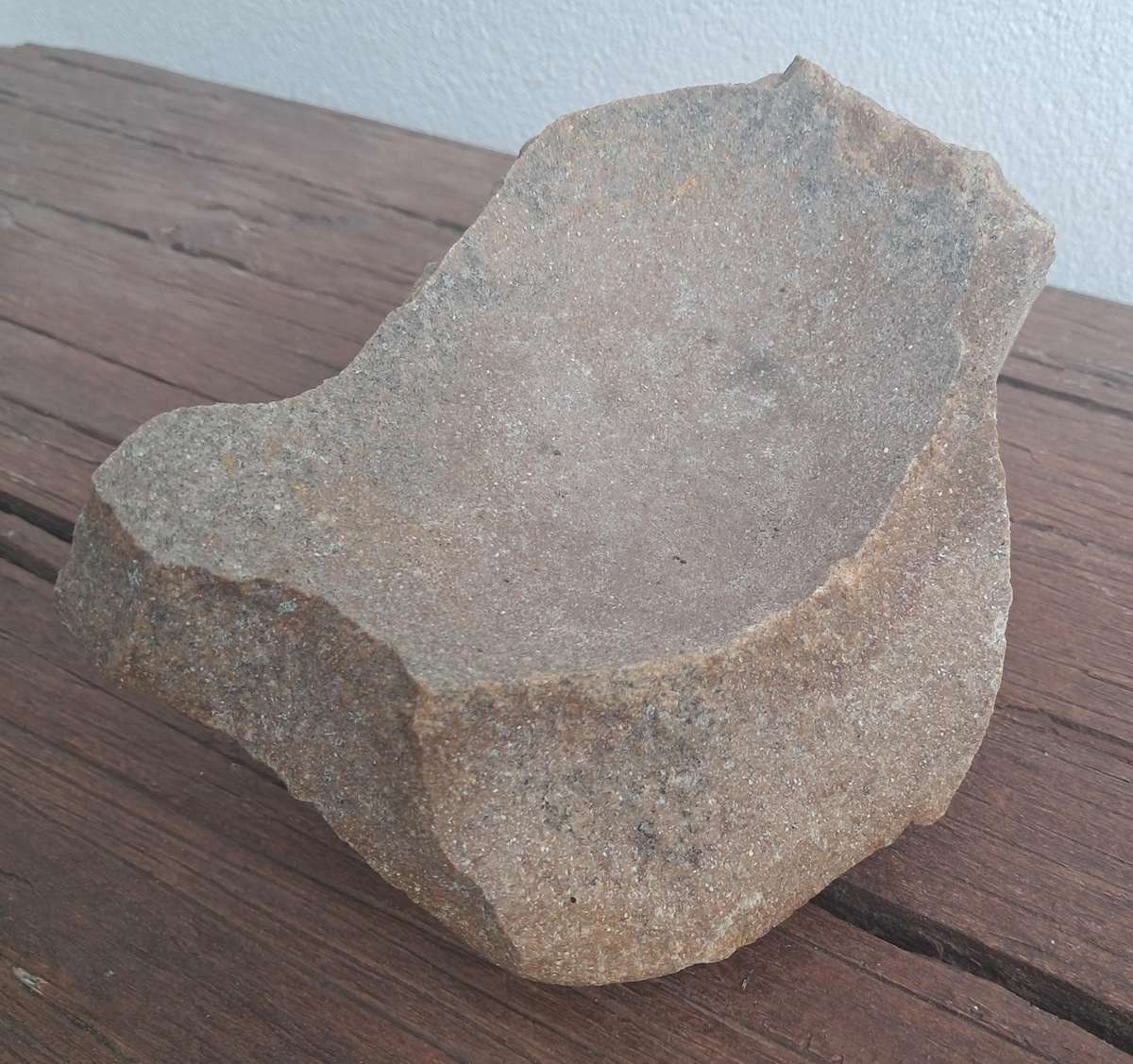 AFRICAN HAND MILLING STONE