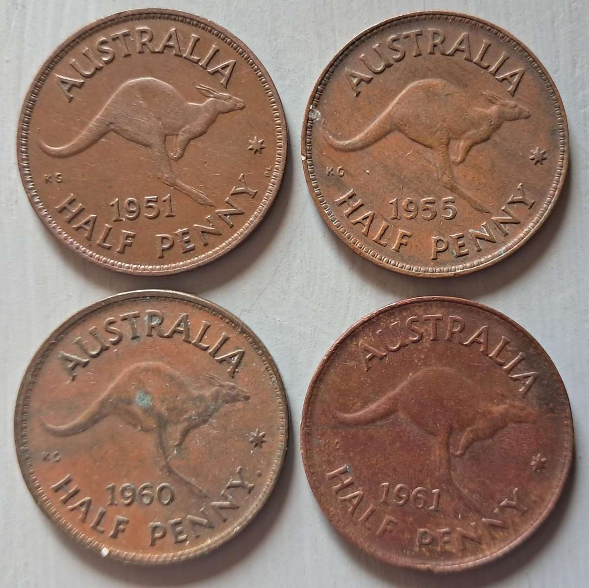 4 X AUSTRALIA HALF PENNY'S : DATES & MINTS