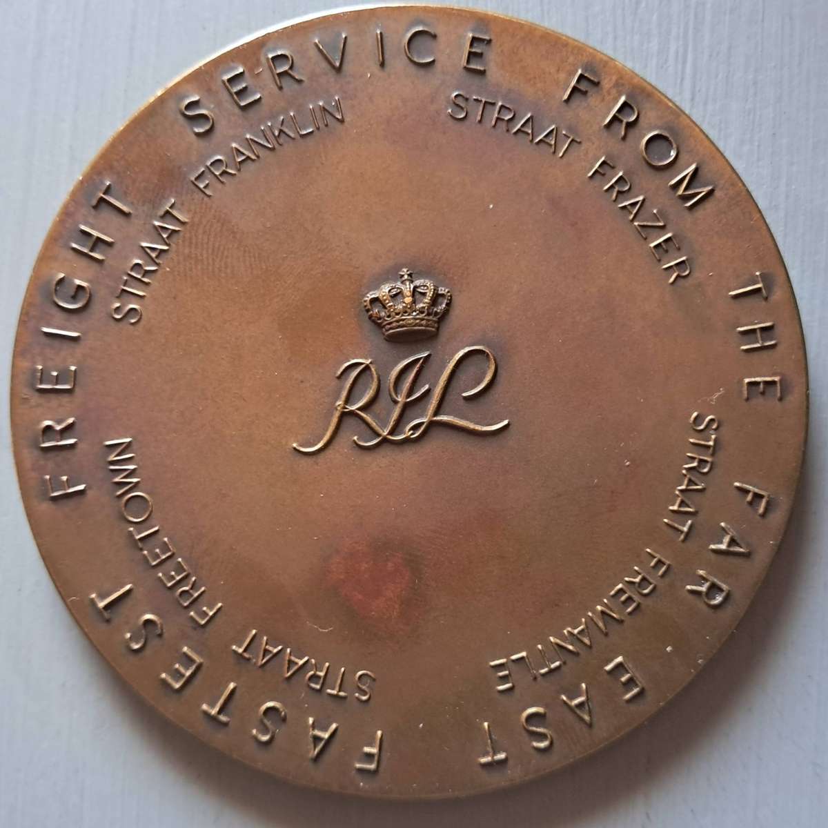 ROYAL INTER OCEAN LINES MEDALLION : DESK PAPER WEGHT :  80 MM DIAMETER